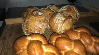 Urmein Brot backen mit Anna diverse Sorten