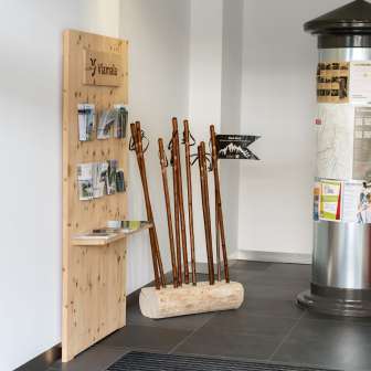 Eingangsbereich Gästeinformation Neudorfstrasse 46 Thusis