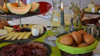 Zmorga im Garta Urmein Etagere