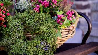 Blumenarrangement (Pixabay)