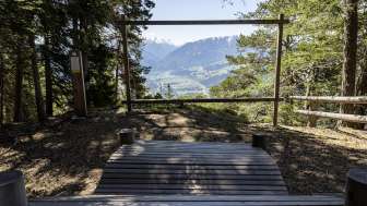 Aussichtspunkt Thusisblick bei Feldis Aussichtspunkt Thusisblick bei Feldis