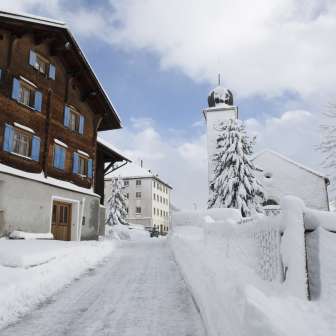 Die reformierte Kirche in Nufenen im Winter