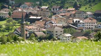 Zillis-Reischen im Sommer