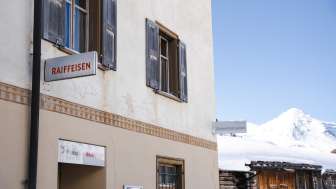 Blick ins Avers mit Cresta