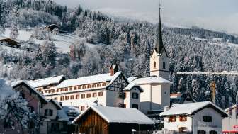 Das Dominikanerinnenkloster im Frühling