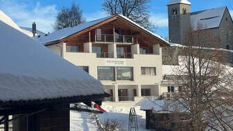 Das Hotel Restaurant Feldiserhof im Sommer