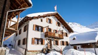 Das Gasthaus Alpenrose in Juf im Avers