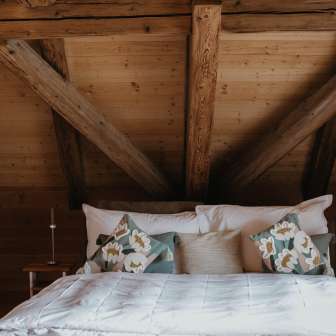 Gemütliches Doppelzimmer in der Casa Caminada