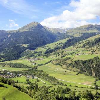 Zillis-Reischen im Sommer