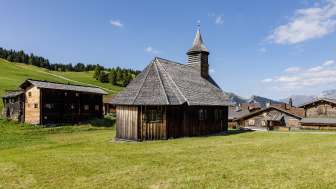 Die Holzkirche in Obermutten Die Holzkirche in Obermutten