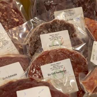 Fleischangebot aus tierfreundlicher Haltung