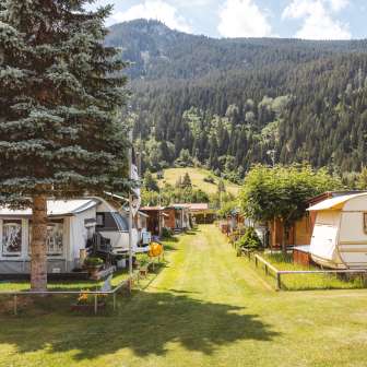 Camping Andeer im Sommer