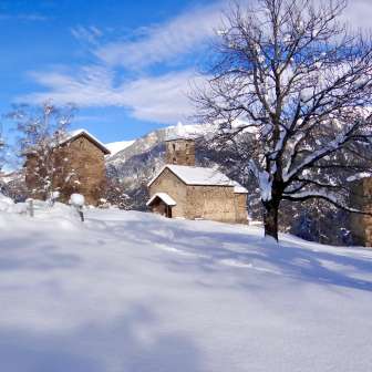Burganlage Hohen Rätien im Winter