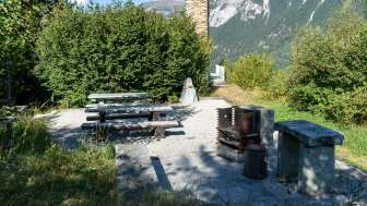 Feuerstelle Burgruine Cagliatscha Clugin Feuerstelle Burgruine Cagliatscha Clugin