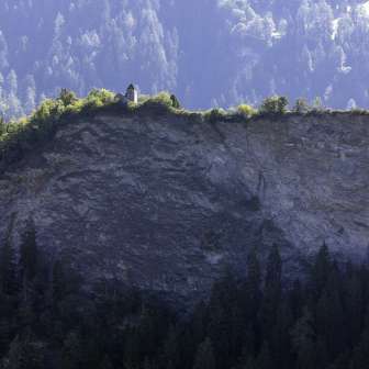 Die Kapelle St. Lorenz vom Heinzenberg aus.