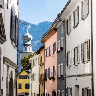 Die Kirche Thusis vom Altdorf aus