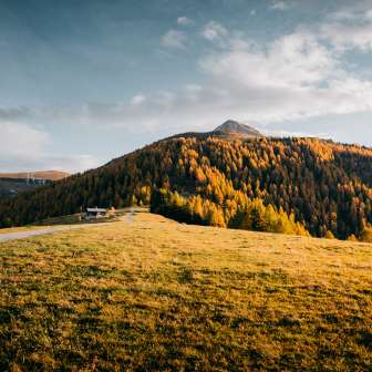 Der Grand Tour of Switzerland Foto-Spot Obermutten im Herbst