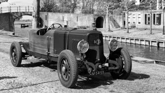 Strassenfest "100 Jahre Automobil in Graubünden" Strassenfest "100 Jahre Automobil in Graubünden"