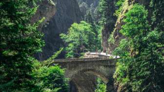 Die historische Wildener Brücke in der Viamala-Schlucht Die historische Wildener Brücke in der Viamala-Schlucht