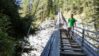 Der Traversinersteg in der Viamala Schlucht