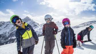 Kinder im Skigebiet Tschappina am Heinzenberg