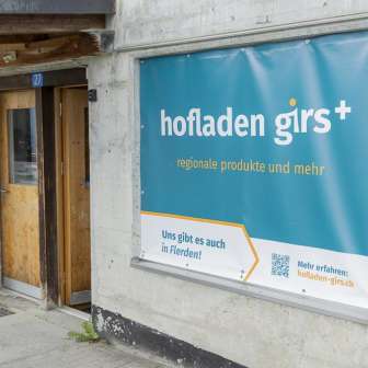 Hofladen girs+ Oberurmein in der Skihütte