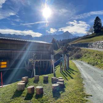 Spielplatz Schulhaus Sarn