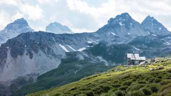 Die Cufercalhütte SAC im Sommer
