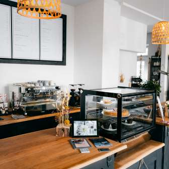  In der Wildflower Floristik in Thusis gibt es neben Blumen auch guten Kaffee