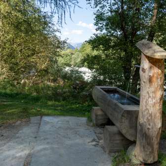 Brunnen bei der Feuerstelle Andeer