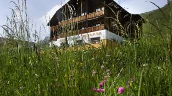 Das Hotel Restaurant Bergalga im Sommer Das Hotel Restaurant Bergalga im Sommer