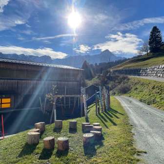 Spielplatz Schulhaus Sarn