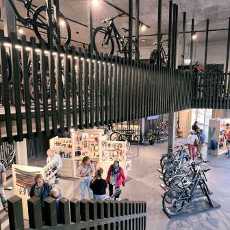 Shop von der Sportwerkstatt in der Story Thusis