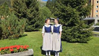 Konzert vum Jodelduett Seraina & Ladina Hug