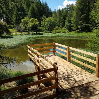 Steg bei der Feuerstelle Plaun Graund Feldis