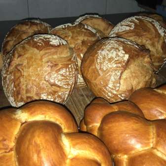 Urmein Brot backen mit Anna diverse Sorten