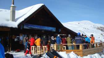 Die Älplibar im Skigebiet Sarn Heinzenberg Die Älplibar im Skigebiet Sarn Heinzenberg