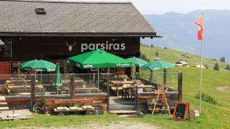 Das Berggasthaus Parsiras im Sommer Das Berggasthaus Parsiras im Sommer