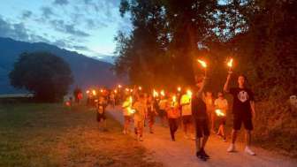 0  August Fackelumzug