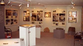 Ausstellung Schalensteine in Bärenburg Ausstellung Schalensteine in Bärenburg