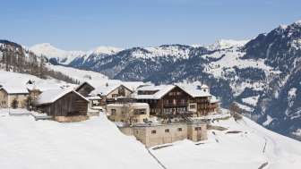 Das Hotel Capricorns in Wergenstein im Winter Das Hotel Capricorns in Wergenstein im Winter